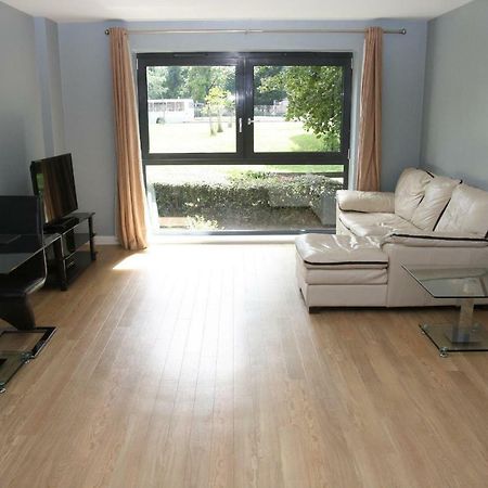 Letting Serviced Apartments - Flanders Court, Watford Town Centre Kültér fotó
